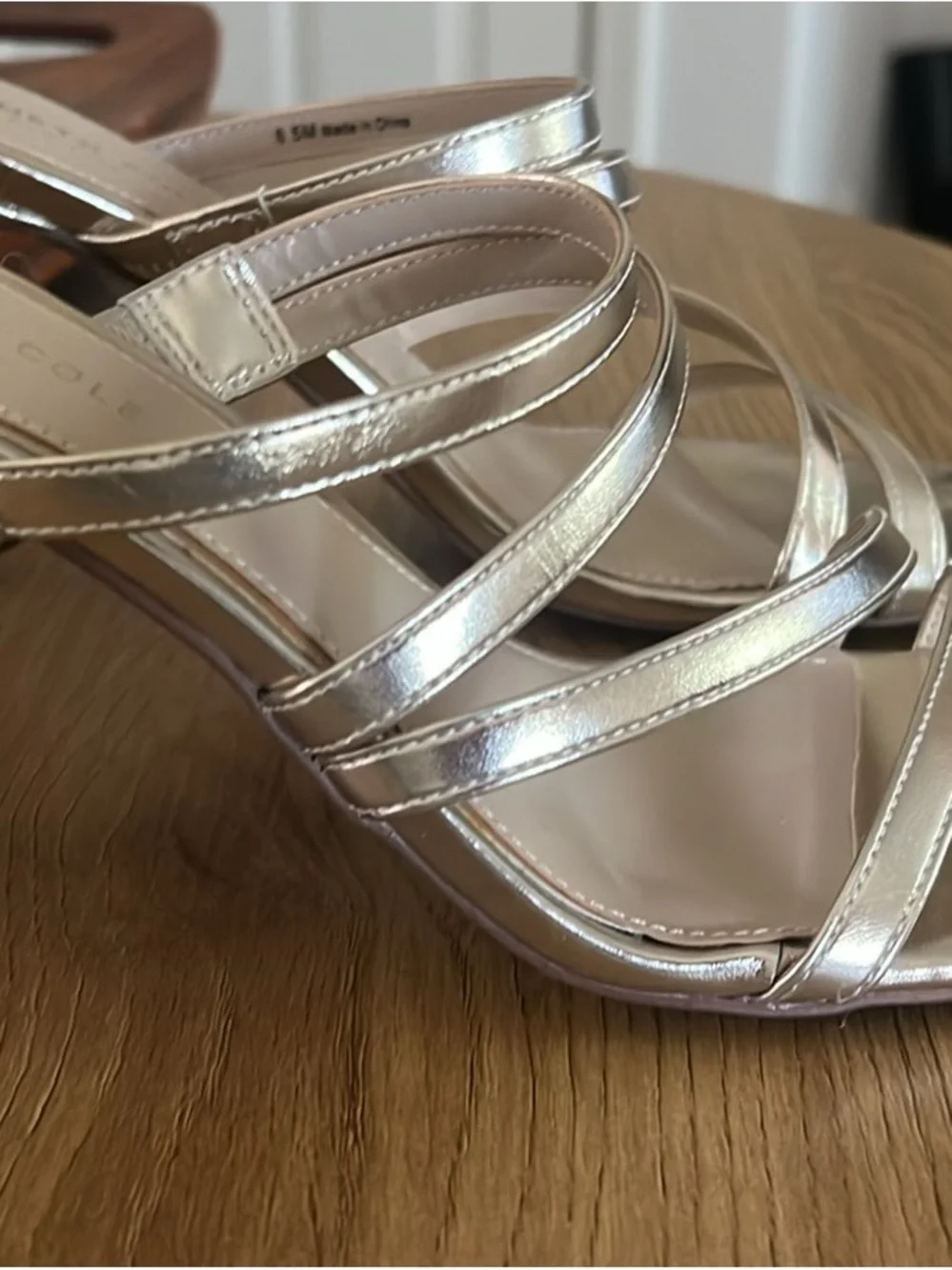 Kenneth Cole never worn